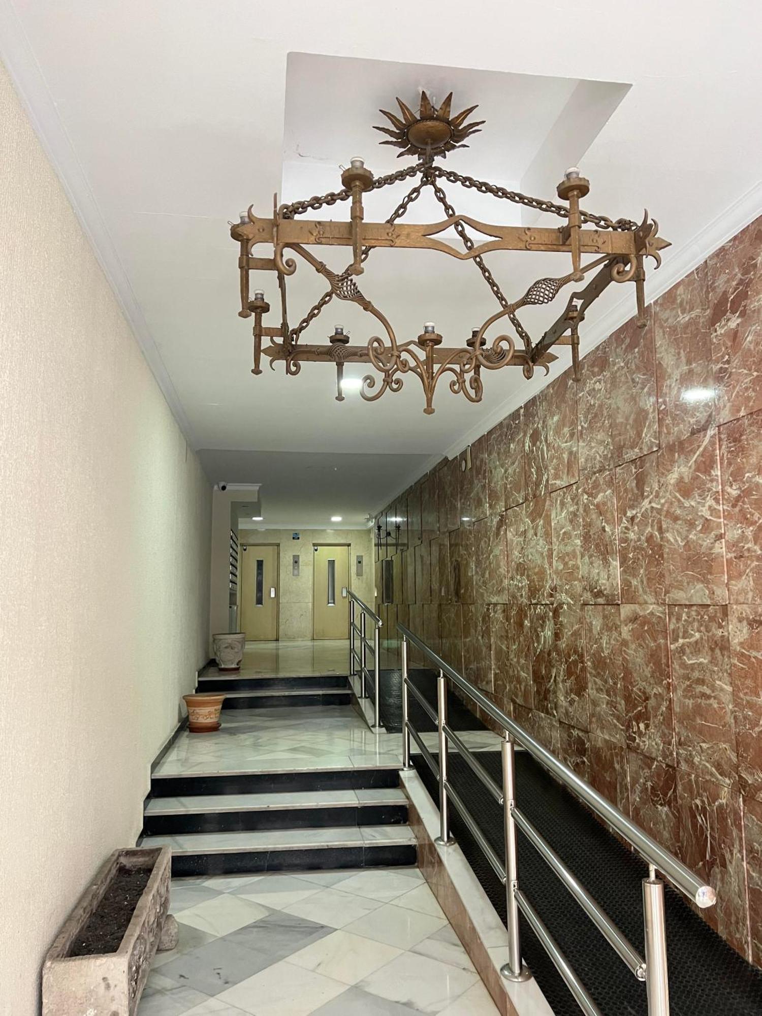 Gran Apartamento Con Parking Gratis Centro De Málaga Dış mekan fotoğraf