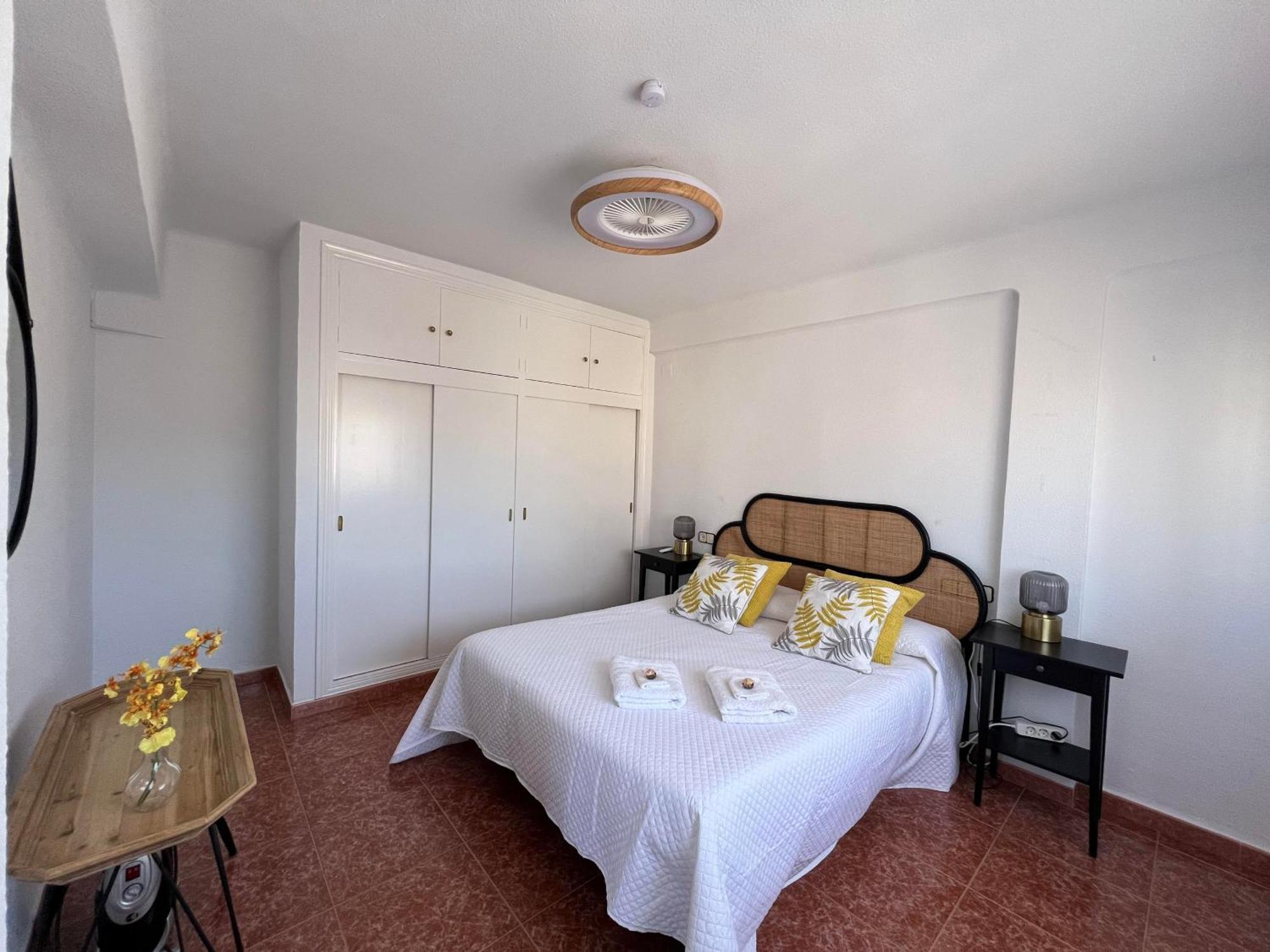 Gran Apartamento Con Parking Gratis Centro De Málaga Dış mekan fotoğraf