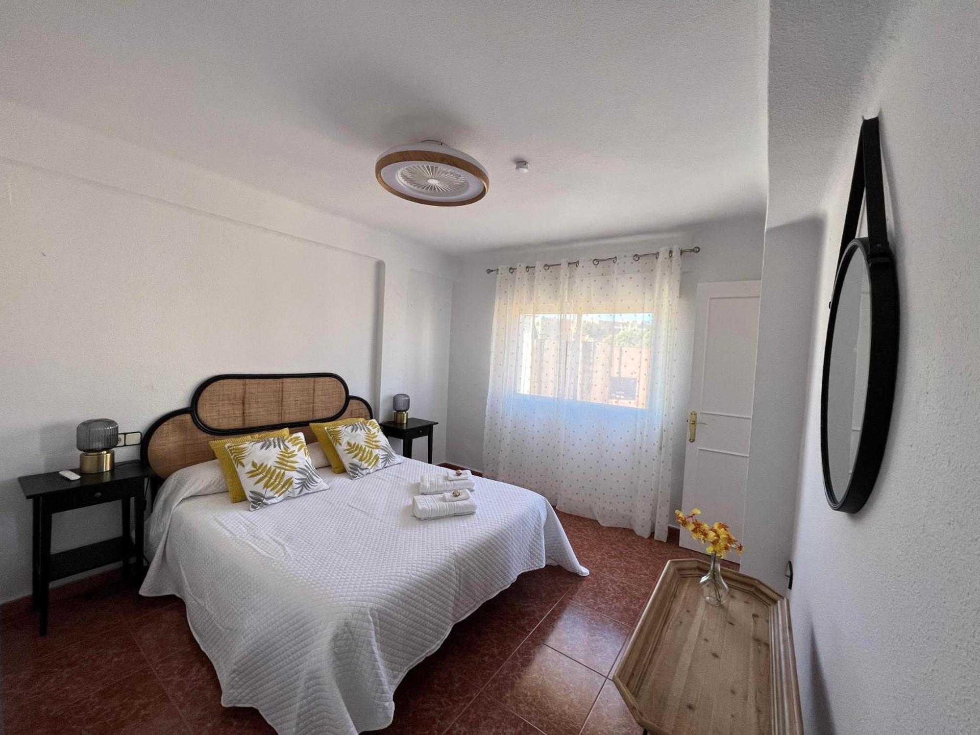 Gran Apartamento Con Parking Gratis Centro De Málaga Dış mekan fotoğraf
